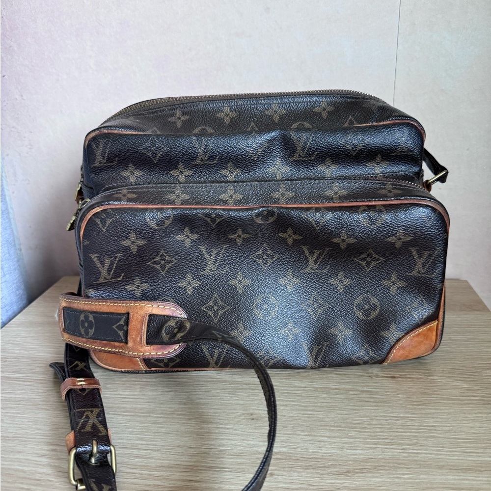 Louis Vuitton Monogram Nil Canvas Messenger Bag